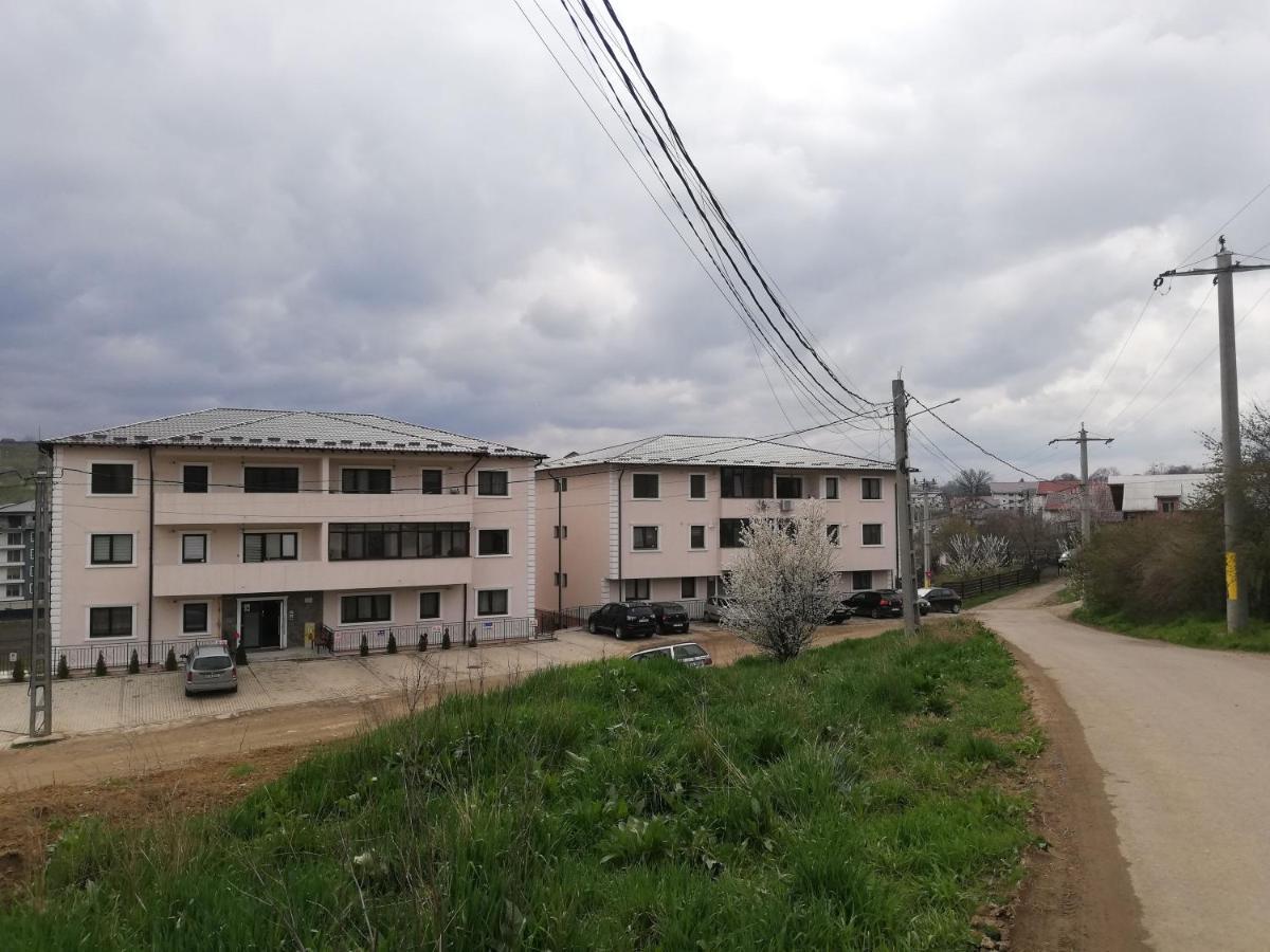 Ella Doo Apartament - 15 Min De Palas Hlincea Экстерьер фото
